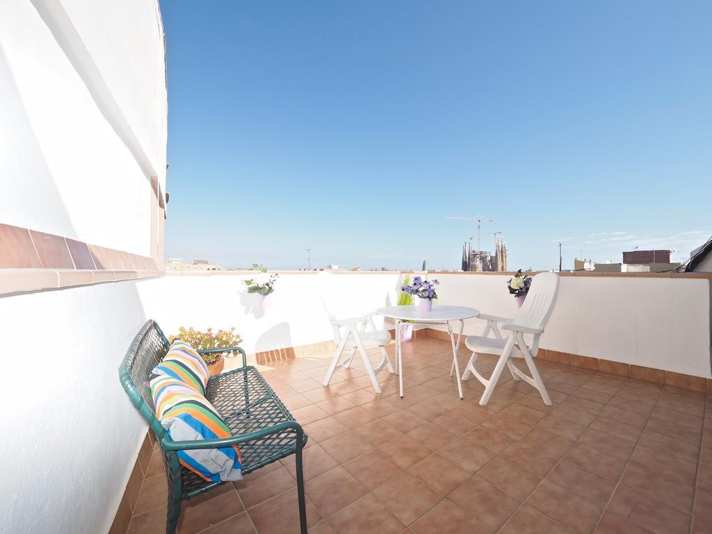 Sagrada Familia Attic Terrace Views Appartement *